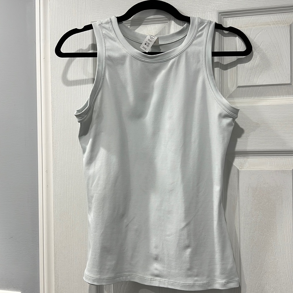 Paragon bluish white fit thank L